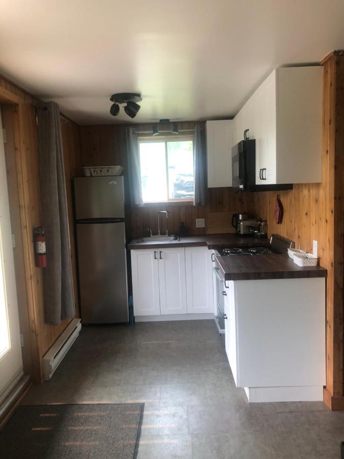 Chalets Les Chanterelles De Forillon L'Anse-au-Griffon Exterior photo