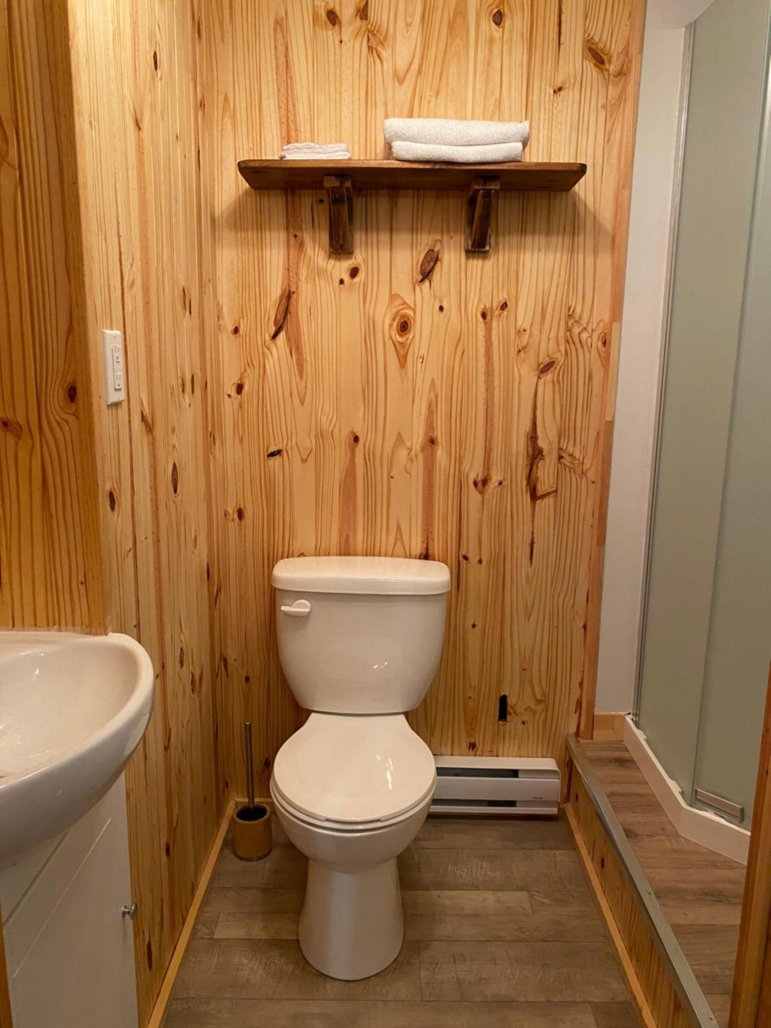 Chalets Les Chanterelles De Forillon L'Anse-au-Griffon Exterior photo